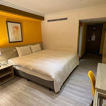 גאושיונג Lily Hotel מראה חיצוני תמונה