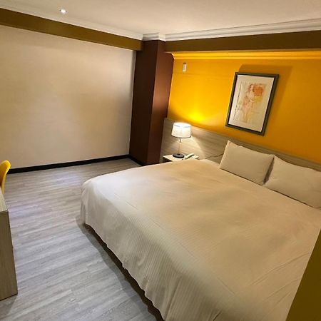 גאושיונג Lily Hotel מראה חיצוני תמונה