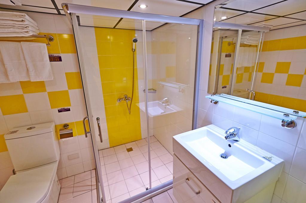 גאושיונג Lily Hotel מראה חיצוני תמונה
