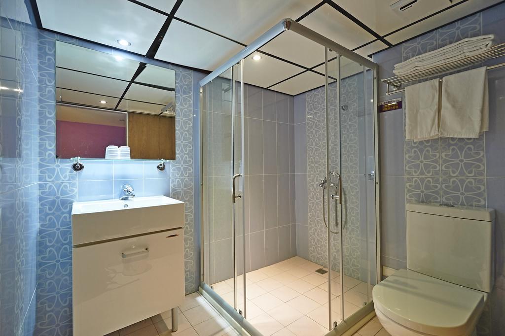 גאושיונג Lily Hotel מראה חיצוני תמונה