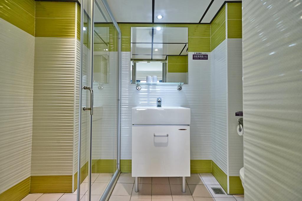 גאושיונג Lily Hotel מראה חיצוני תמונה