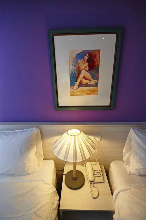 גאושיונג Lily Hotel מראה חיצוני תמונה